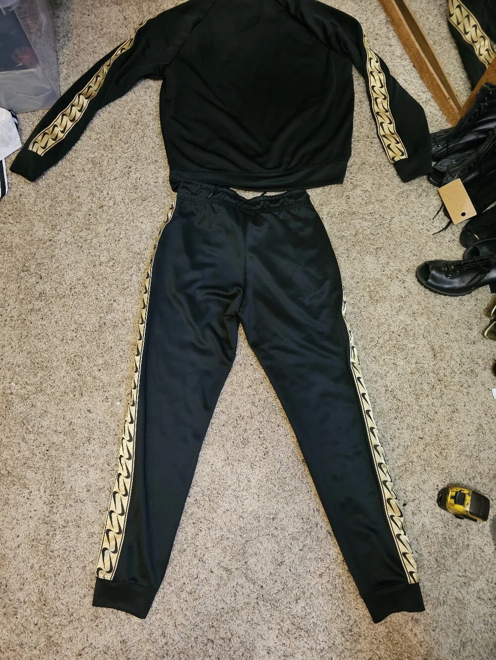 Nike Sweatsuit Black And Gold Size Small